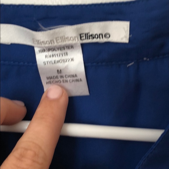 Cobalt blue light weight top - Picture 4 of 6